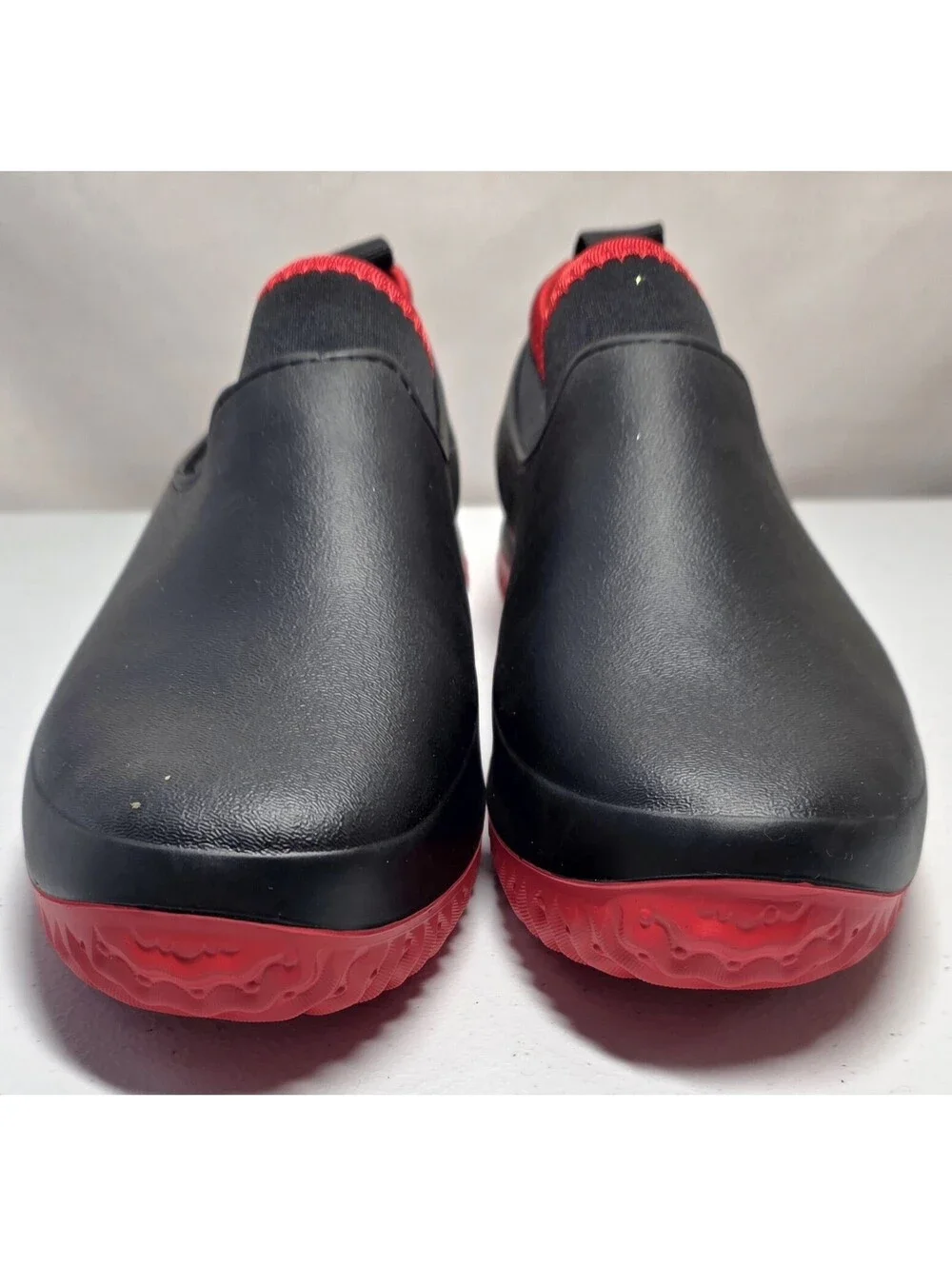 Garden Shoes US Women's Size 5.5/6 Black with Red Accents Waterproof